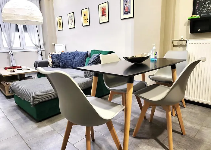 “Zeus”, Stylish Luxury Business Suite In The Heart Of Athens.