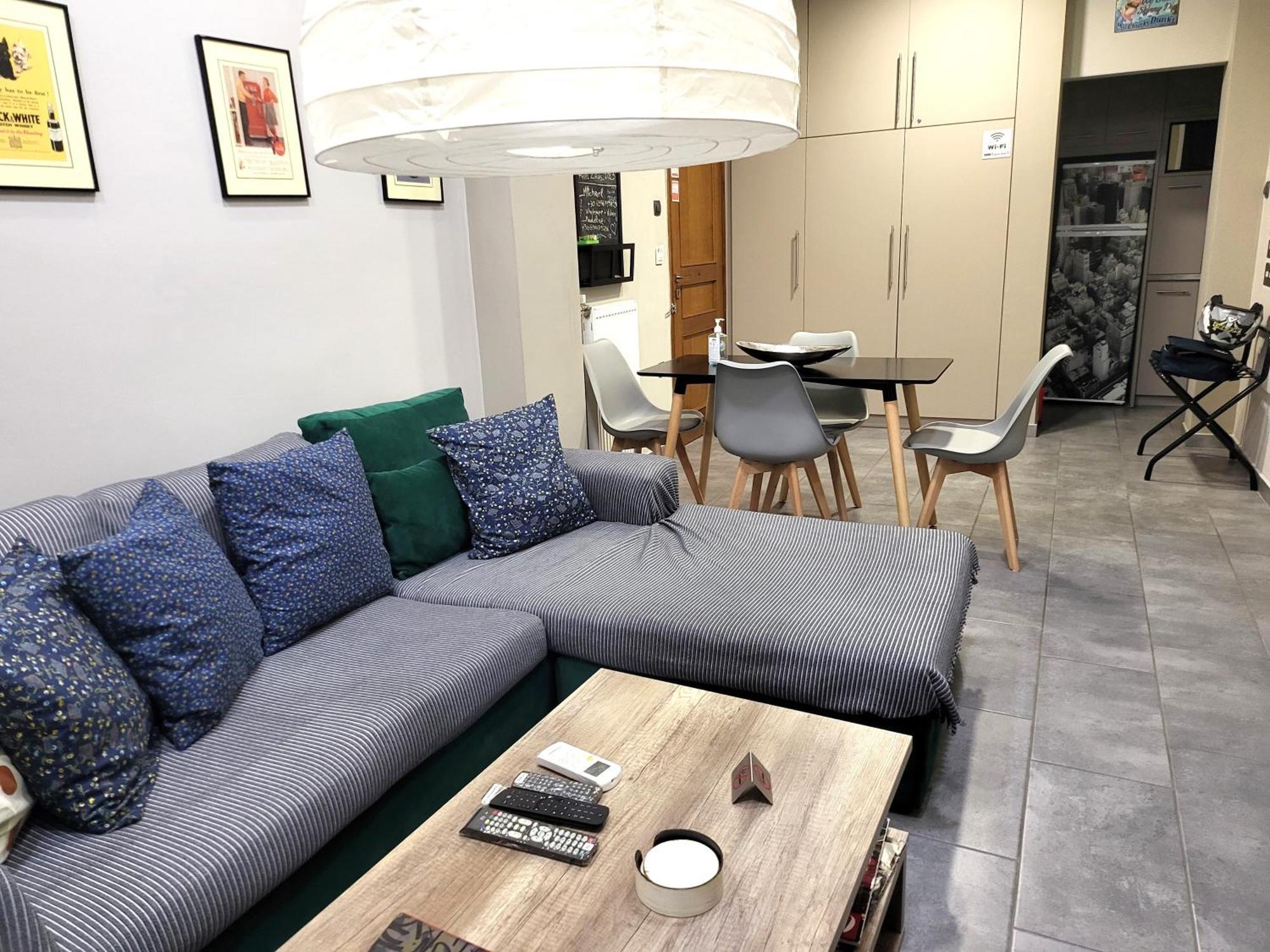 Appartamento “zeus”, Stylish Luxury Business In The Heart Of Athens. *