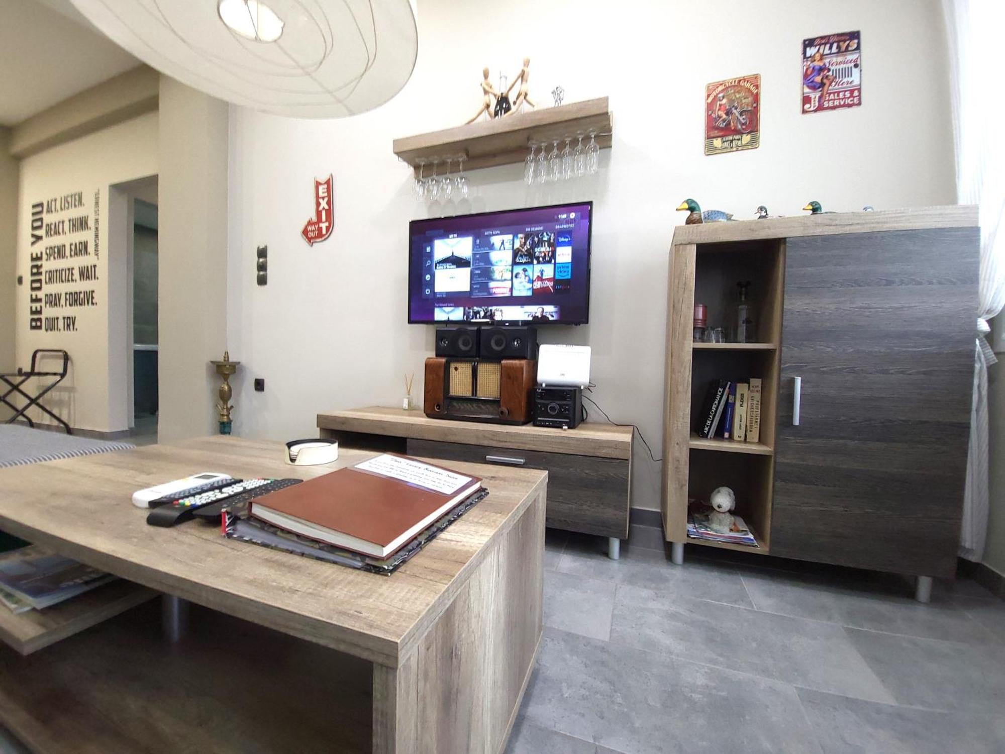 “zeus”, Stylish Luxury Business In The Heart Of Athens. Apartamento Atenas